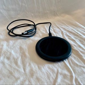 Wireless phone charger